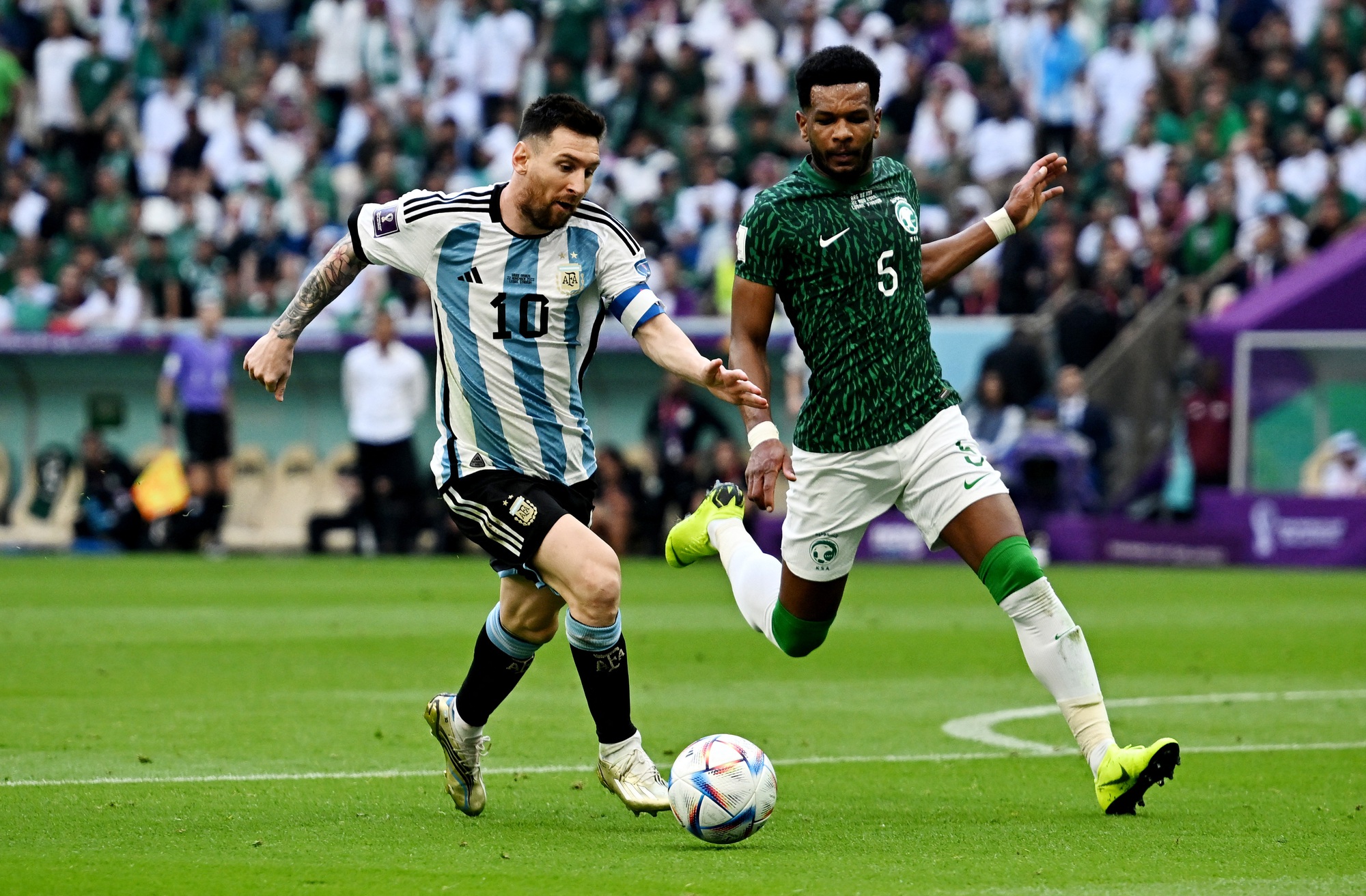 Argentina thua sốc Ả Rập Saudi trận đầu ra quân World Cup 2022