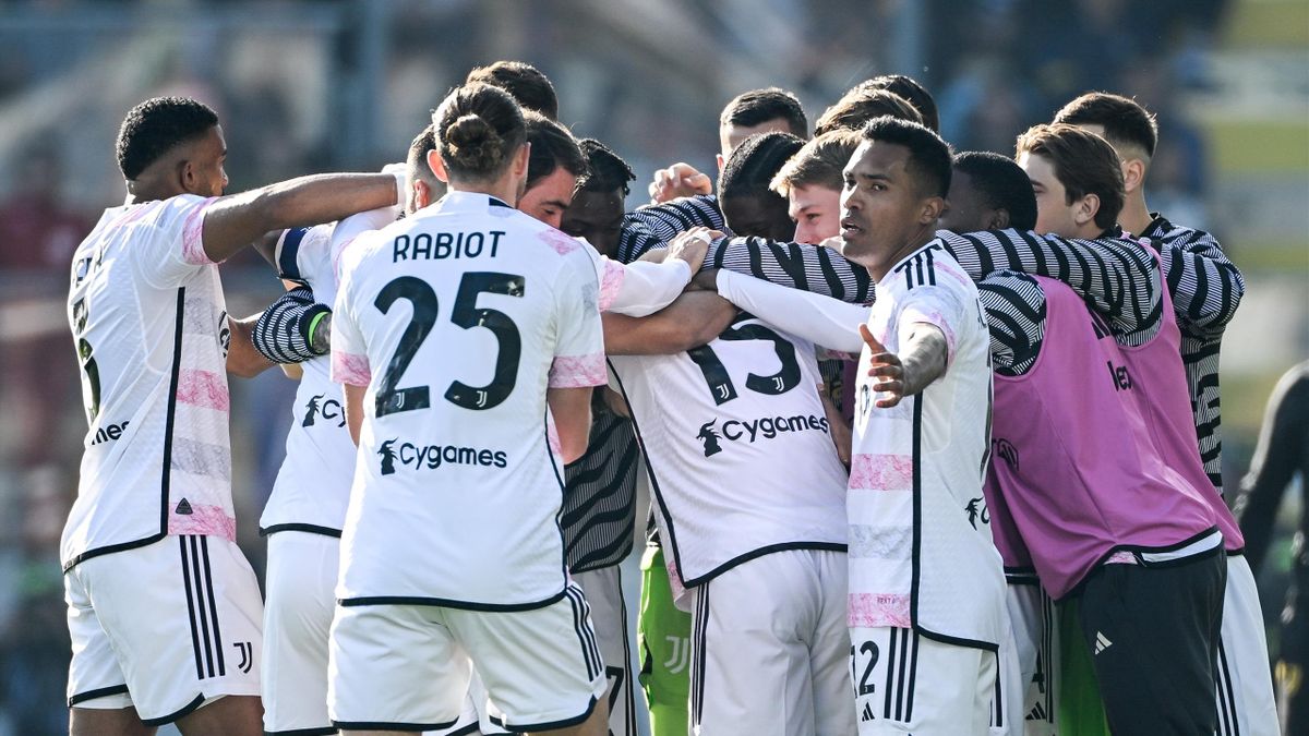 Frosinone 1-2 Juventus: Dusan Vlahovic and Kenan Yildiz goals see Max  Allegri's side net Serie A win - Eurosport